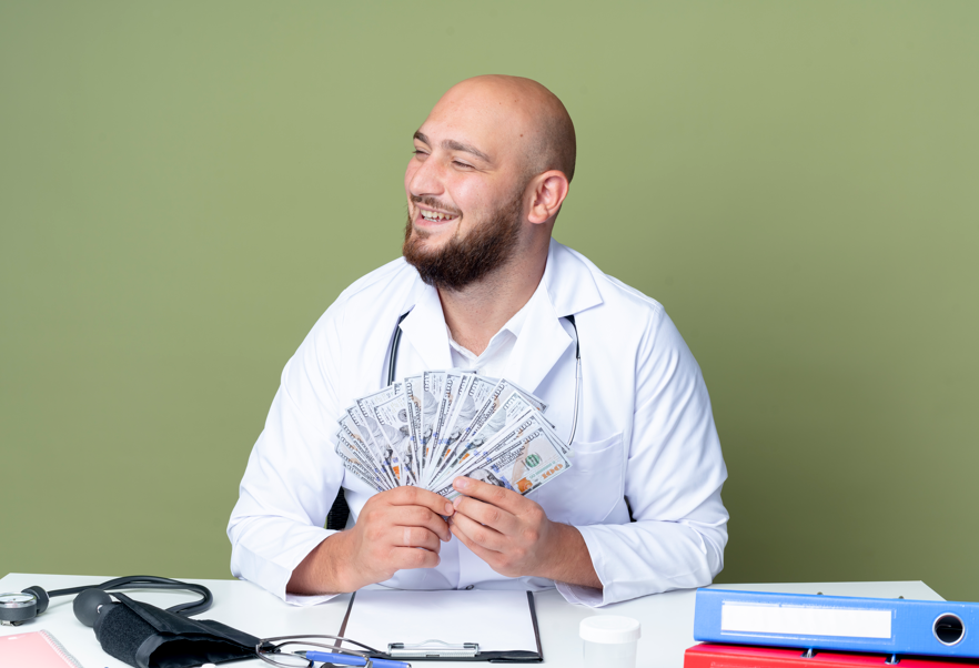 Damon Darling net worth growth and income sources