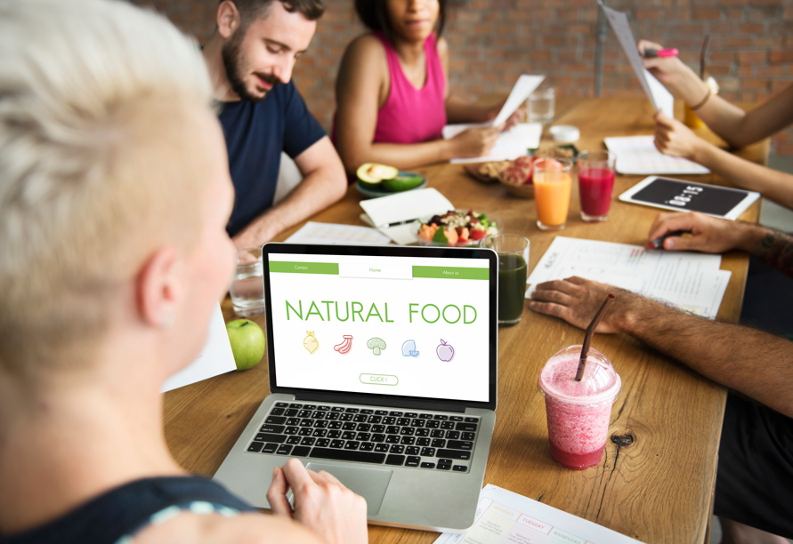 Yalla choy platform interface showing chat and content features